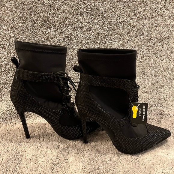 8.5 stiletto boots - Picture 1 of 3